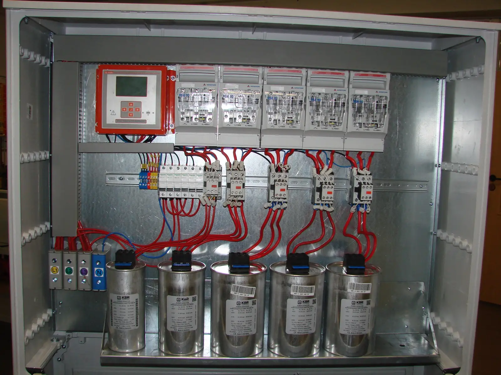 PRODUKCJA ROZDZIELNIC ELEKTRYCZNYCH j