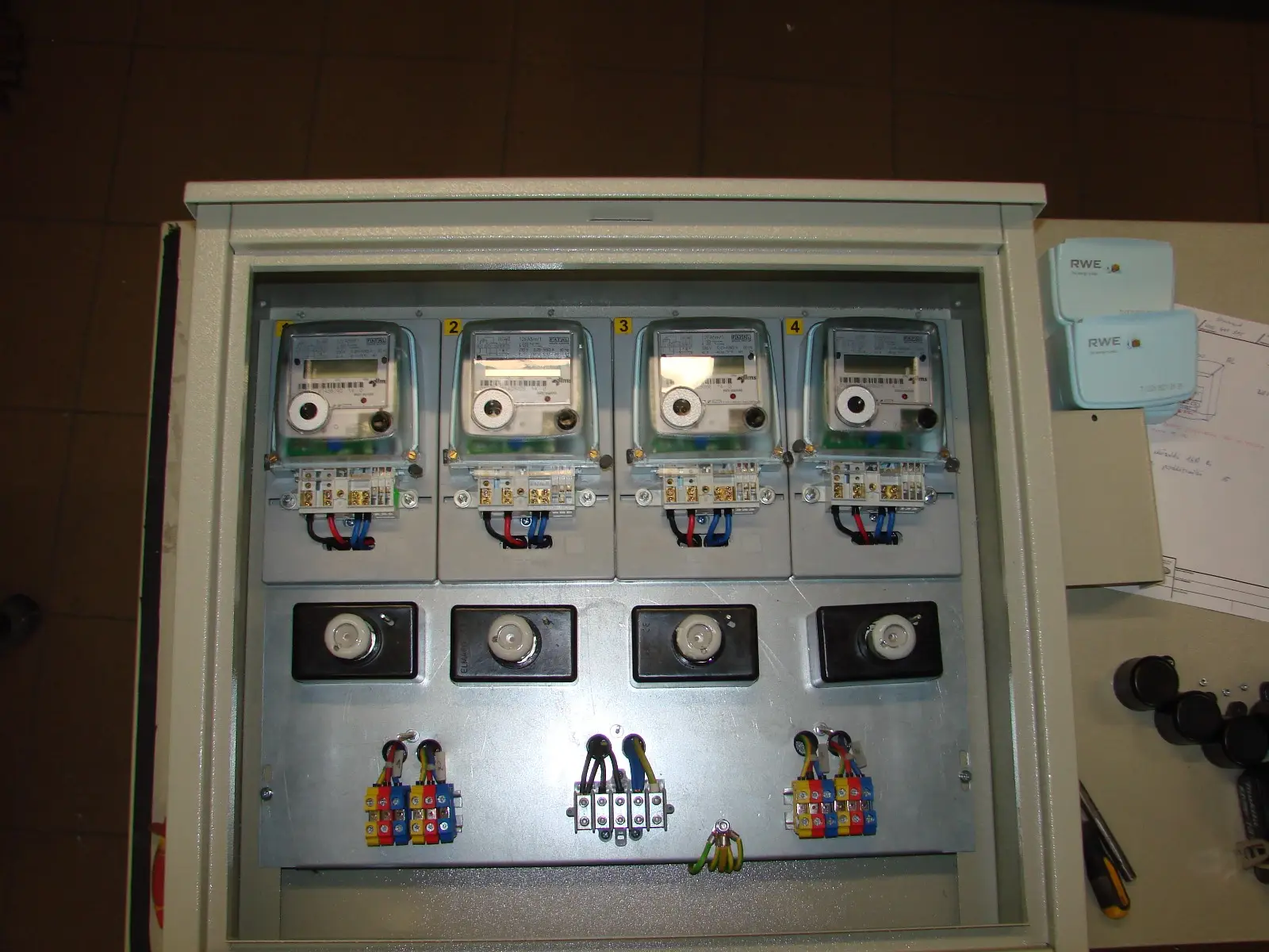 PRODUKCJA ROZDZIELNIC ELEKTRYCZNYCH w