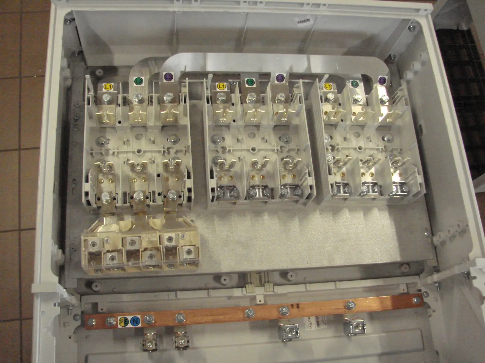 PRODUKCJA ROZDZIELNIC ELEKTRYCZNYCH zb